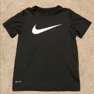 Boys Nike dri-fit t shirt.